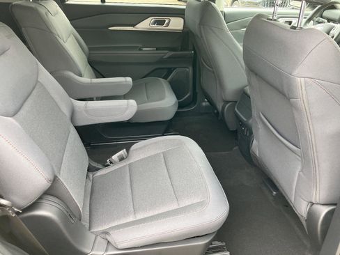 New 2026 Ford Explorer Active AWD/4WD image 17