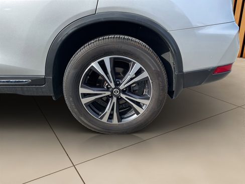 Used 2018 Nissan Rogue SL image 23