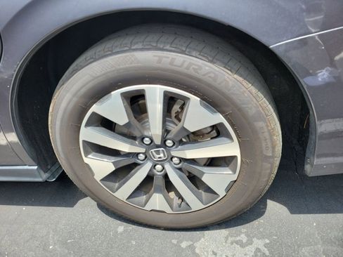 Used 2025 Honda Odyssey EX-L image 16