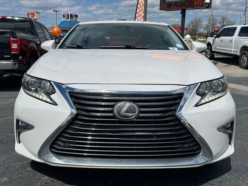 Used 2017 Lexus ES 350 350 w/ Premium Package image 2