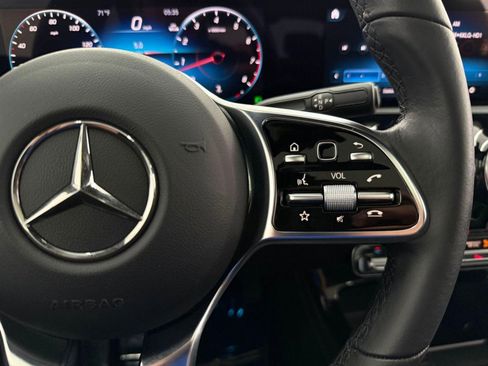Used 2023 Mercedes-Benz CLA 250 image 28