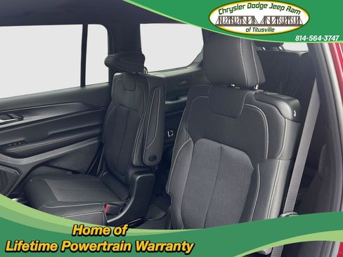 New 2025 Jeep Grand Cherokee L Laredo w/ Luxury Tech Group I image 36