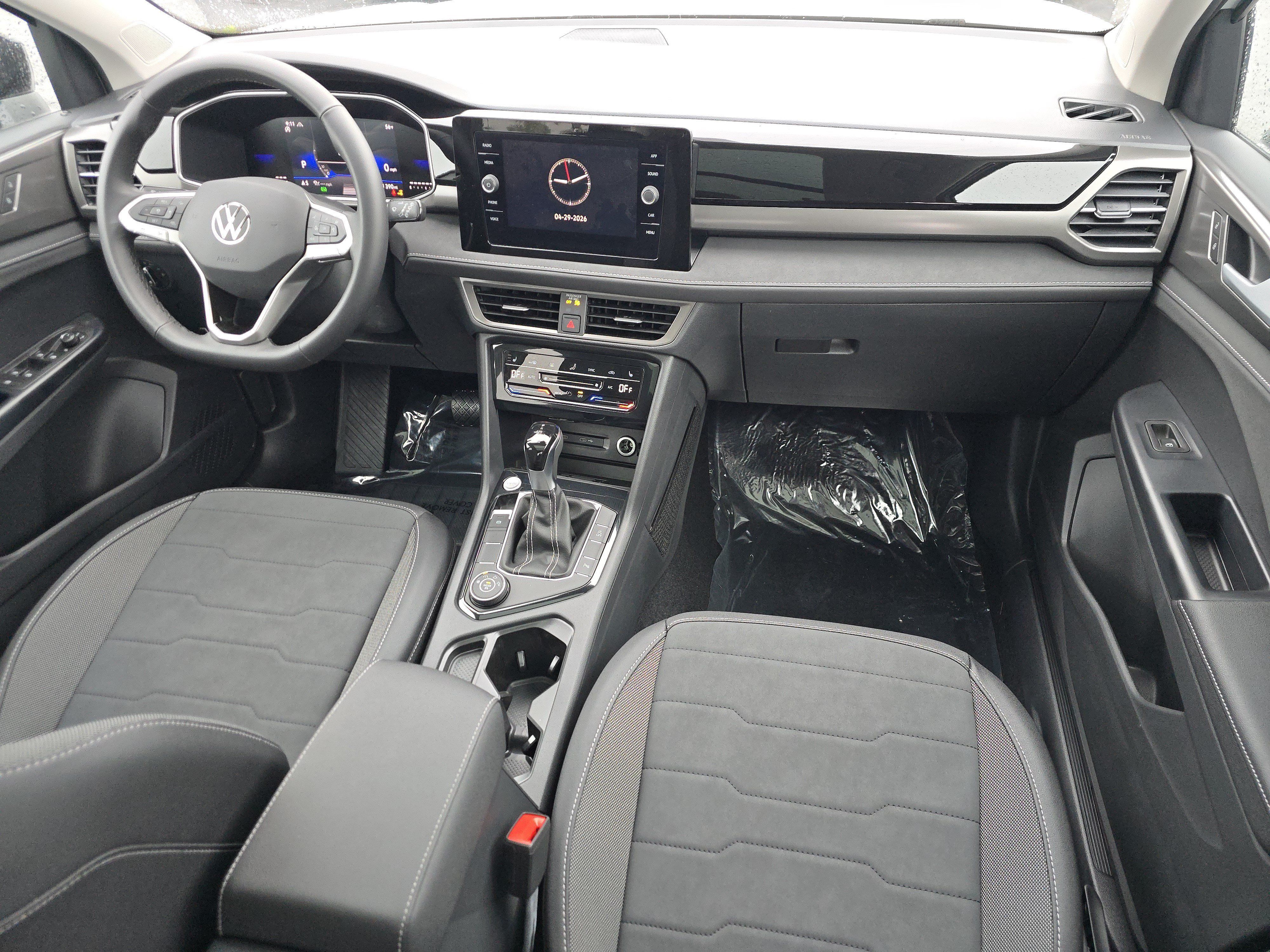 New 2026 Volkswagen Taos SE AWD/4WD image 18