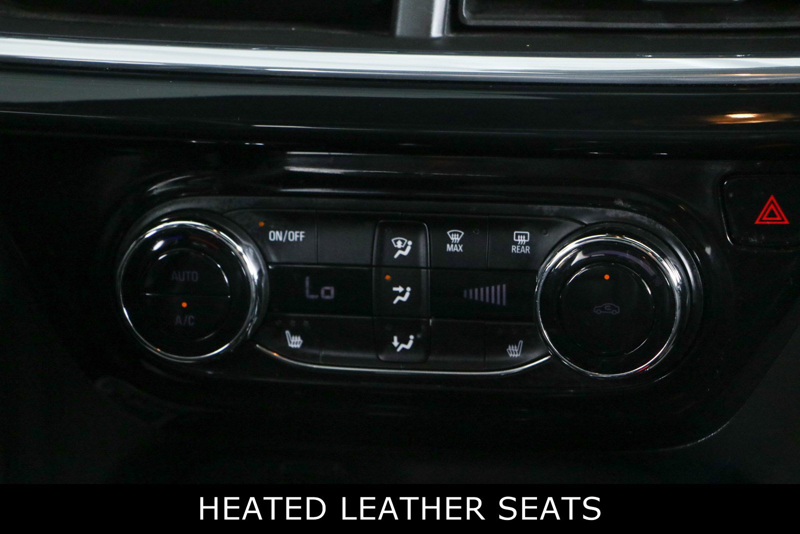 Used 2025 Chevrolet Trax RS w/ Sunroof Package FWD image 20