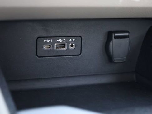 Used 2025 Nissan Altima 2.5 SV FWD image 19