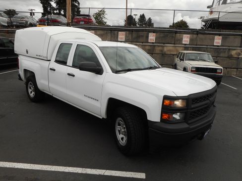Used 2015 Chevrolet Silverado 1500 W/T w/ Trailering Package AWD/4WD image 5