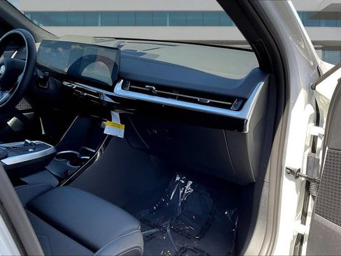 Used 2026 BMW X2 xDrive28i w/ Technology Package AWD/4WD image 26