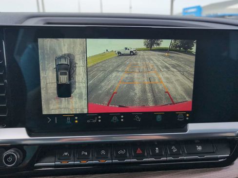 Used 2023 Chevrolet Silverado 1500 RST AWD/4WD image 14