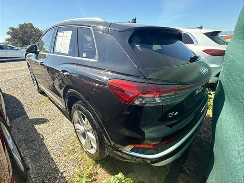 Used 2023 Audi Q4 e-tron Prestige image 4