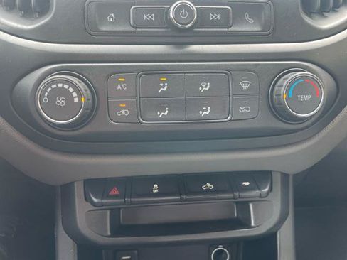 Used 2018 Chevrolet Colorado W/T w/ WT Convenience Package RWD image 26