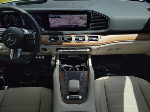 New 2026 Mercedes-Benz GLS 580 4MATIC image 20