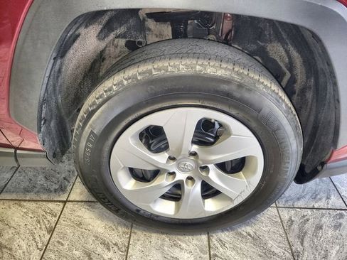 Used 2024 Toyota RAV4 LE image 10