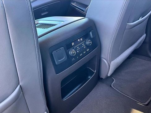 Used 2019 GMC Yukon Denali w/ Denali Ultimate Package image 24