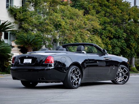 Used 2019 Rolls-Royce Dawn image 31