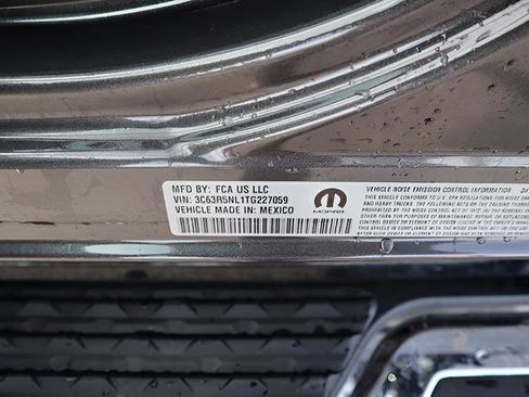 New 2026 RAM 2500 Laramie AWD/4WD image 26