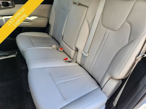 Certified 2023 Kia Sorento S w/ Panoramic Sunroof Package AWD/4WD image 16