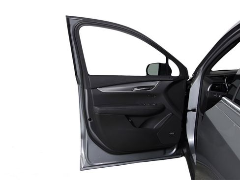 Used 2023 Cadillac XT6 Luxury w/ LPO, Floor Liner Package image 15