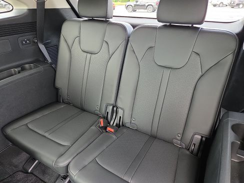 Used 2023 Kia Sorento SX AWD/4WD image 10