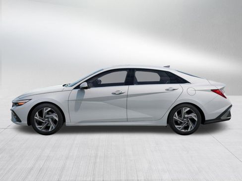New 2026 Hyundai Elantra Limited image 3