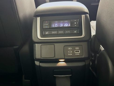 Used 2023 Subaru Ascent Limited w/ Technology Package AWD/4WD image 31