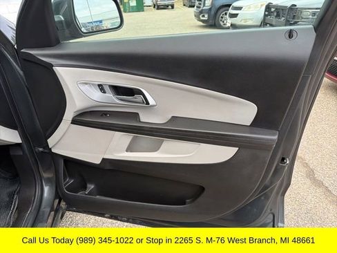 Used 2017 Chevrolet Equinox LT image 38