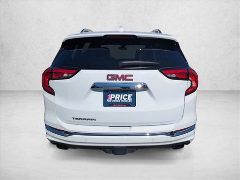 Used 2020 GMC Terrain Denali w/ Denali Premium Package image 7