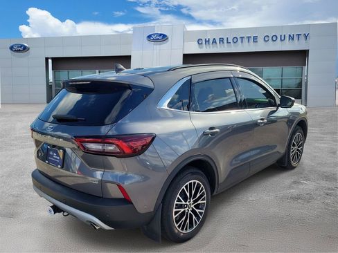 Certified 2024 Ford Escape SE w/ PHEV Premium Package FWD image 5