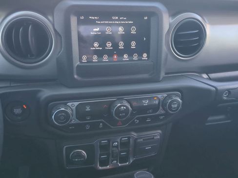 Certified 2021 Jeep Gladiator Sport AWD/4WD image 28