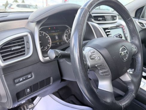 Certified 2017 Nissan Murano SV w/ Premium Plus Package image 16
