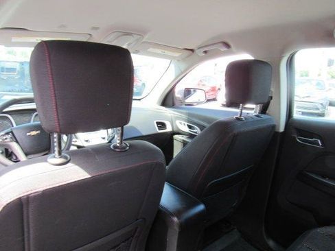 Used 2017 Chevrolet Equinox LS AWD/4WD image 16