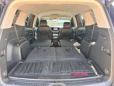 Used 2017 GMC Acadia SLT FWD image 7