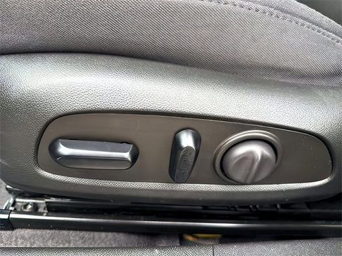 Used 2023 Chevrolet Malibu LT image 20