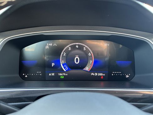 Certified 2024 Volkswagen Tiguan SE image 12