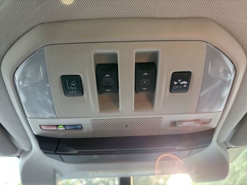 Used 2022 Subaru Ascent Limited w/ Technology Package image 23