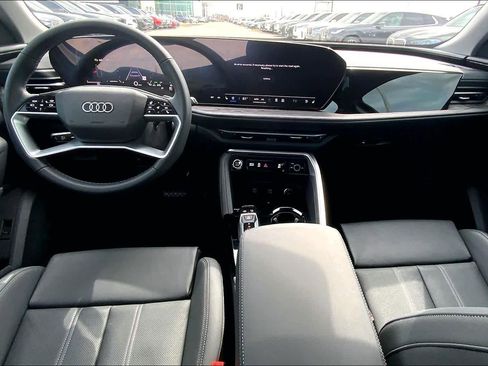 Used 2025 Audi Q5 Premium Plus image 15