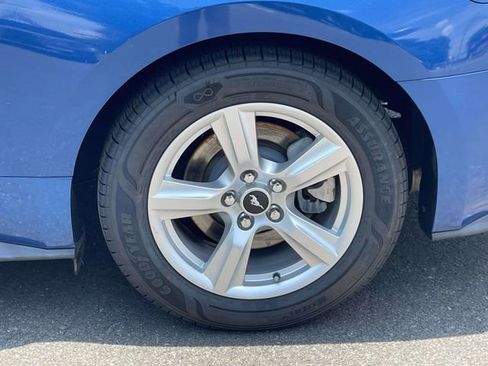 Used 2018 Ford Mustang Coupe RWD image 22