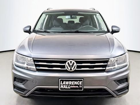 Used 2021 Volkswagen Tiguan S image 2