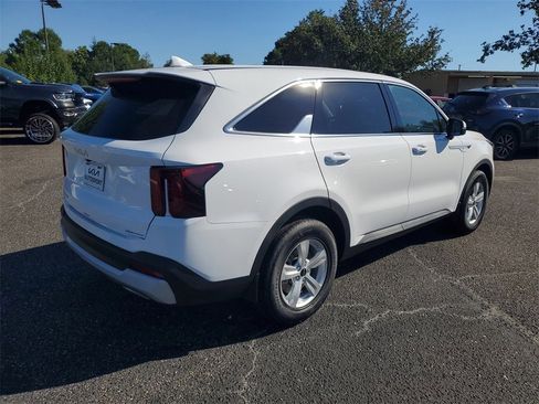 New 2026 Kia Sorento LX image 4
