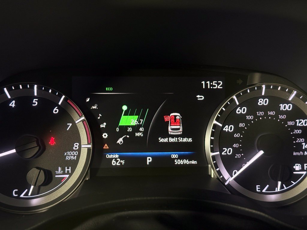 Used 2023 Toyota Highlander XLE AWD/4WD image 13
