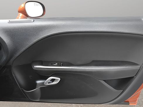 Used 2021 Dodge Challenger SXT image 13