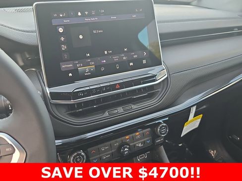 New 2025 Jeep Compass Latitude w/ Sun & Sound Group image 21