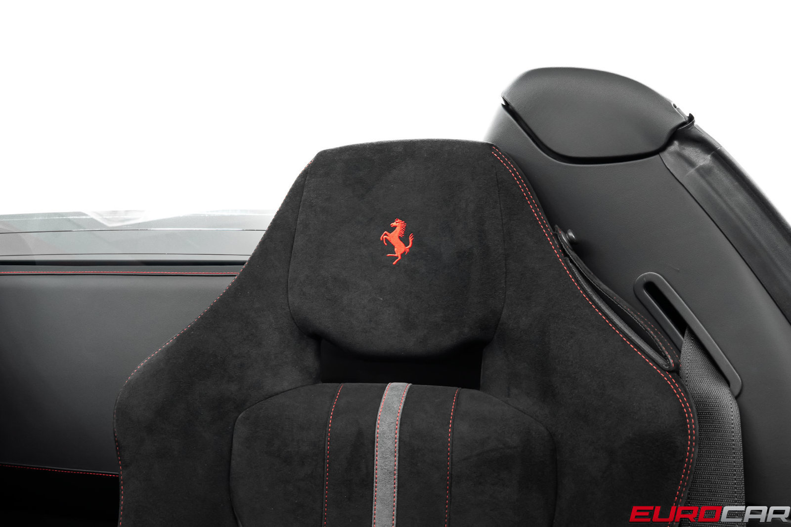 Used 2023 Ferrari F8 Tributo RWD image 45