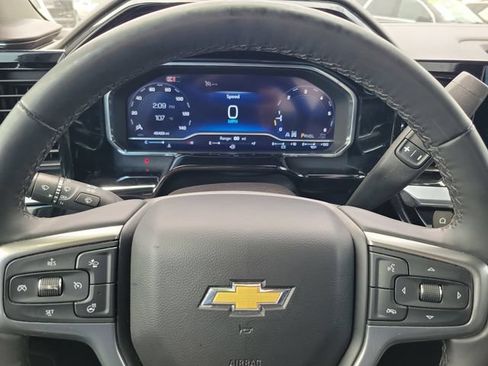 Used 2025 Chevrolet Silverado 1500 LT AWD/4WD image 20
