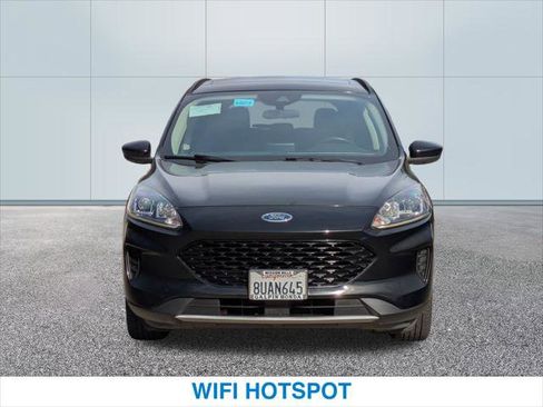 Used 2020 Ford Escape SE Sport image 3