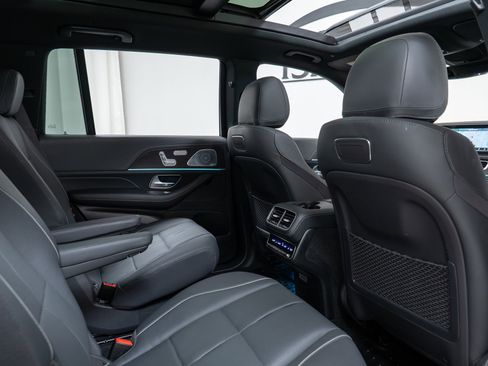 Used 2020 Mercedes-Benz GLS 450 4MATIC image 23