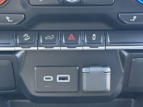 Used 2022 Chevrolet Silverado 1500 LT Trail Boss w/ Bed Protection Package image 37