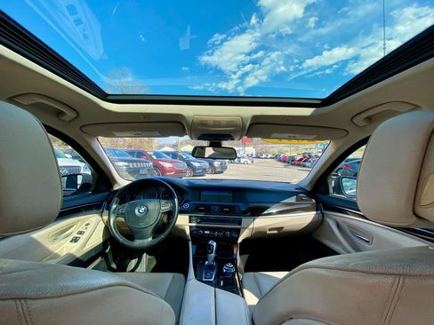 Used 2011 BMW 528i Sedan image 14