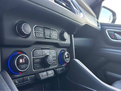 Used 2022 Chevrolet Tahoe LT image 27