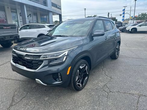 Certified 2024 Kia Seltos SX w/ SX Sunroof Package AWD/4WD image 11