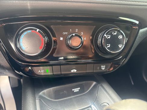 Used 2019 Honda HR-V LX image 22